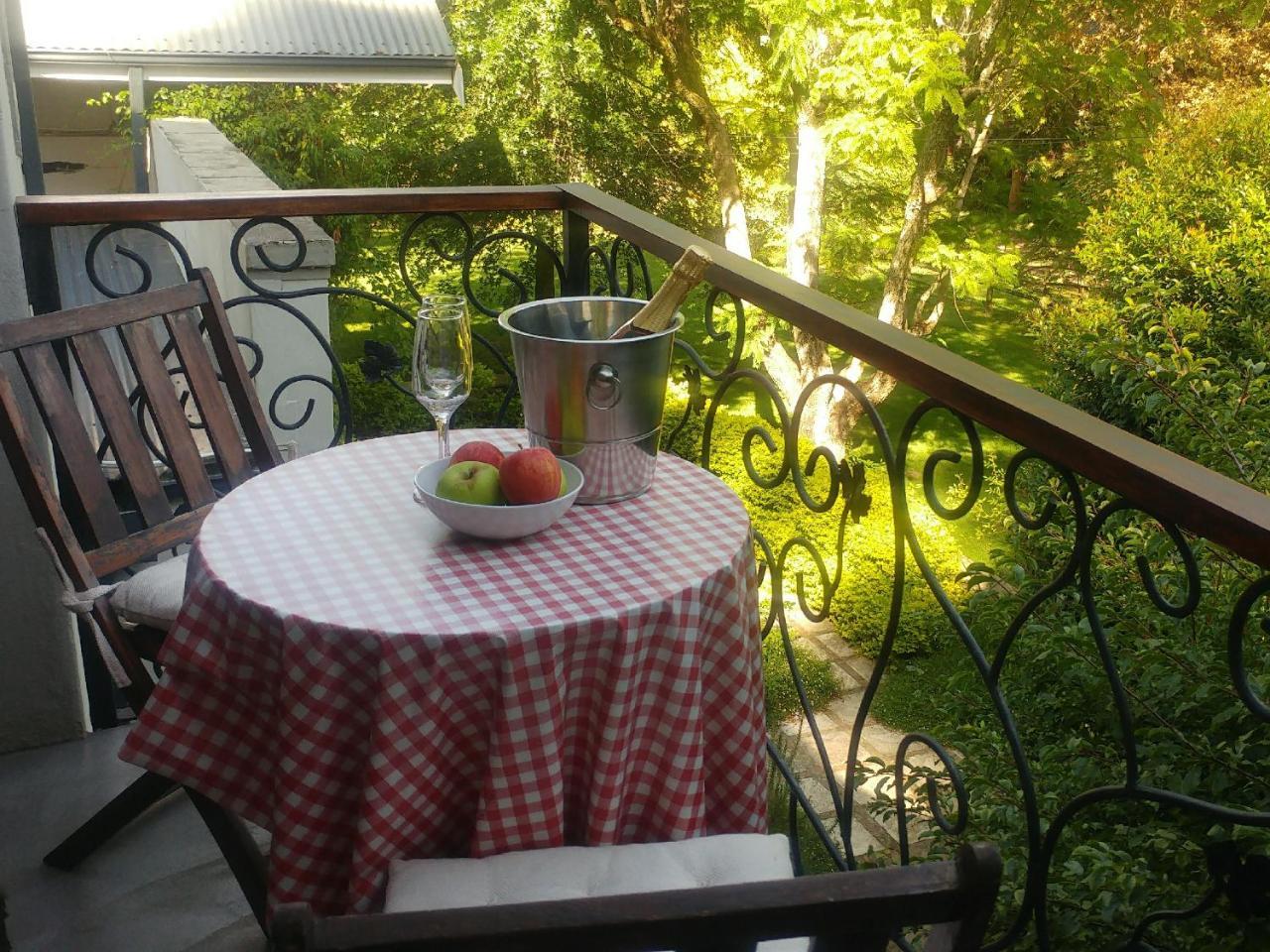 Aan De Vliet Guest House Stellenbosch Rum bild